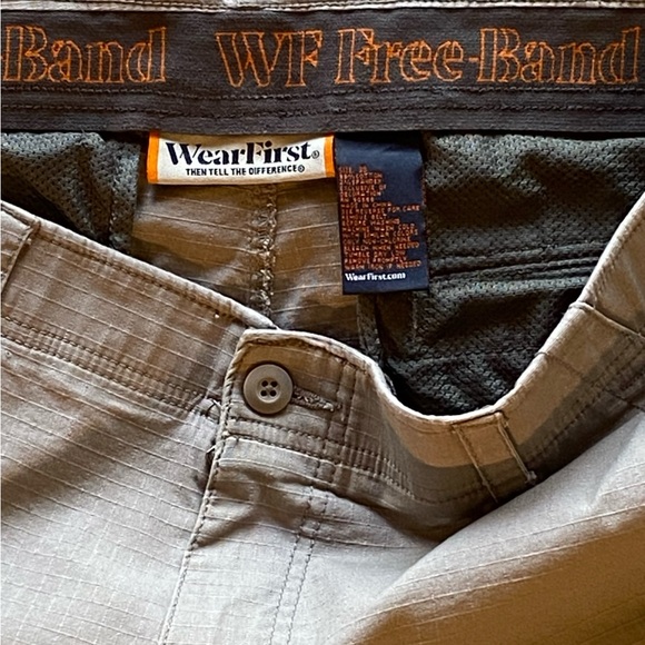 WearFirst Grey Cargo Style Shorts 8 Pockets Size 38. Really Great Condition! - Picture 4 of 9